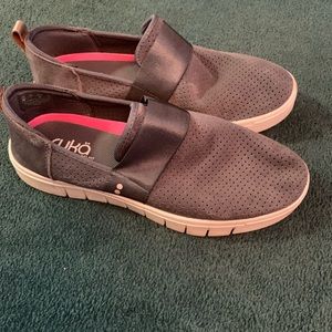 Ryka walking shoes.  Grey suede.  Surround fit.